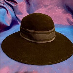 Shibui Elegant Black Wide-Brim Hat Size M